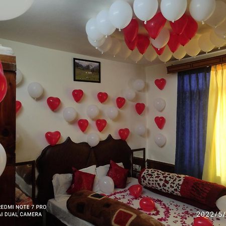 Hotel Magnolia Mallroad Manali Екстер'єр фото