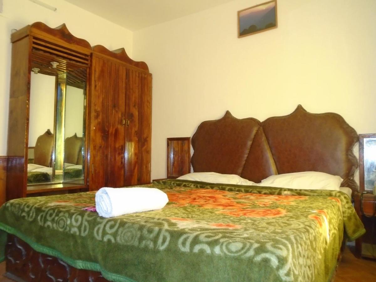 Hotel Magnolia Mallroad Manali Екстер'єр фото