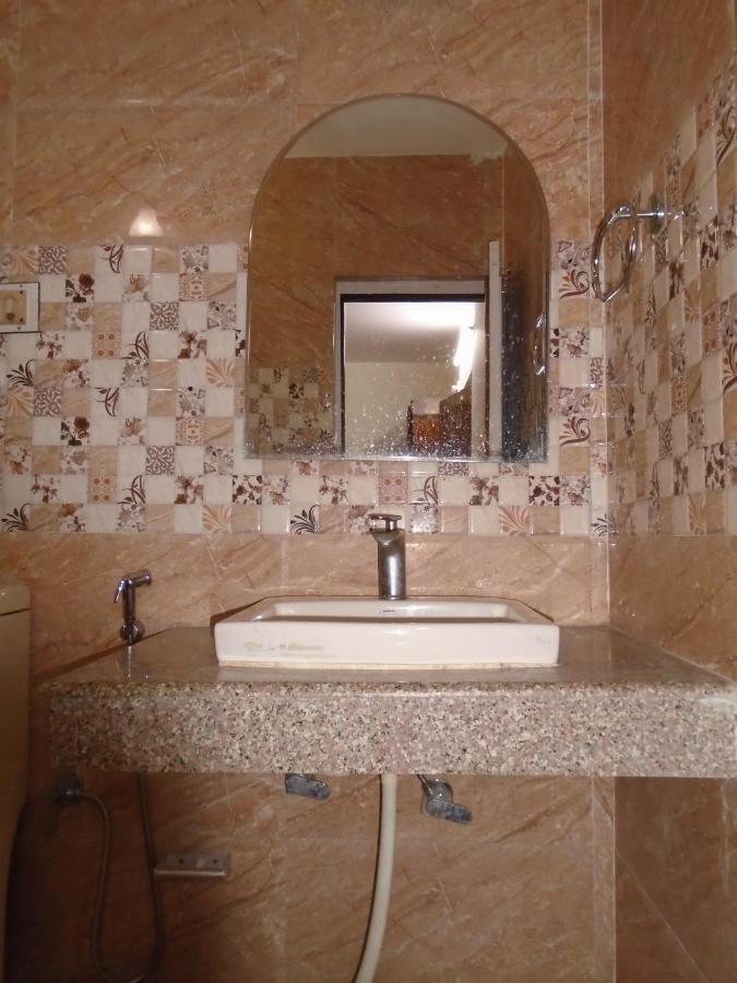 Hotel Magnolia Mallroad Manali Екстер'єр фото