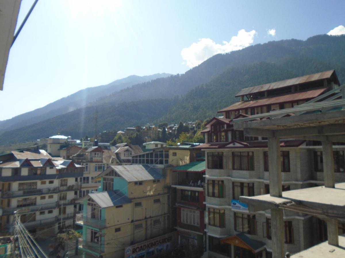 Hotel Magnolia Mallroad Manali Екстер'єр фото