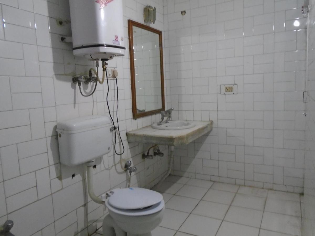 Hotel Magnolia Mallroad Manali Екстер'єр фото