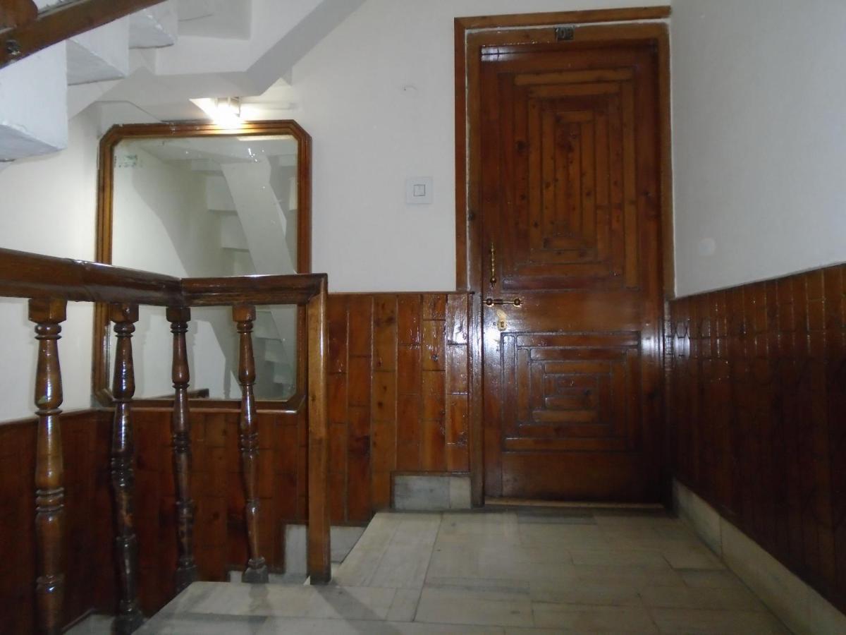 Hotel Magnolia Mallroad Manali Екстер'єр фото