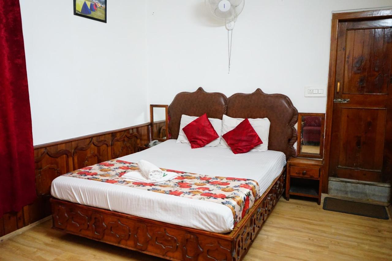 Hotel Magnolia Mallroad Manali Екстер'єр фото