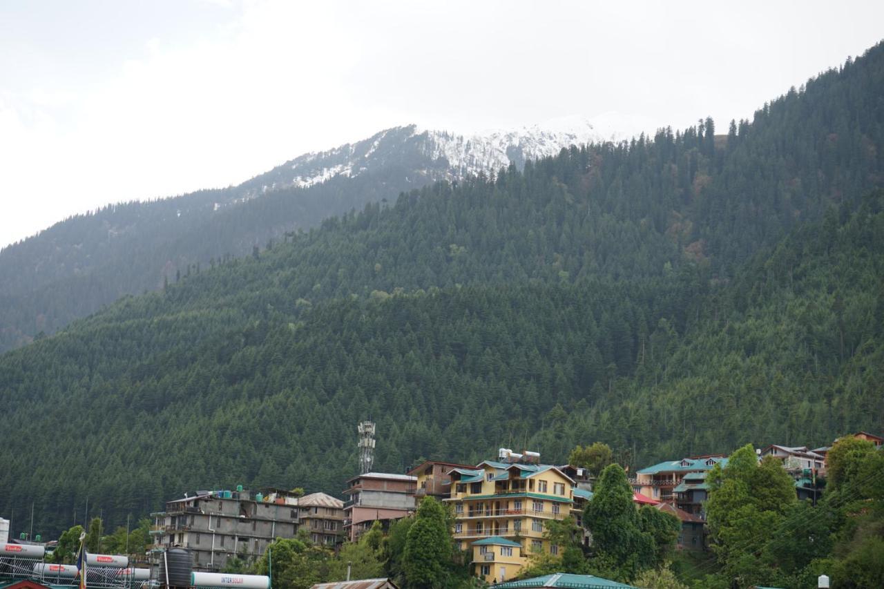 Hotel Magnolia Mallroad Manali Екстер'єр фото